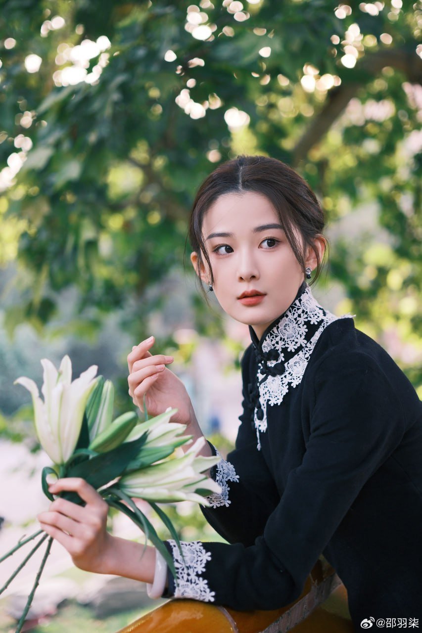 揭秘包养女大学生的风险与挑战